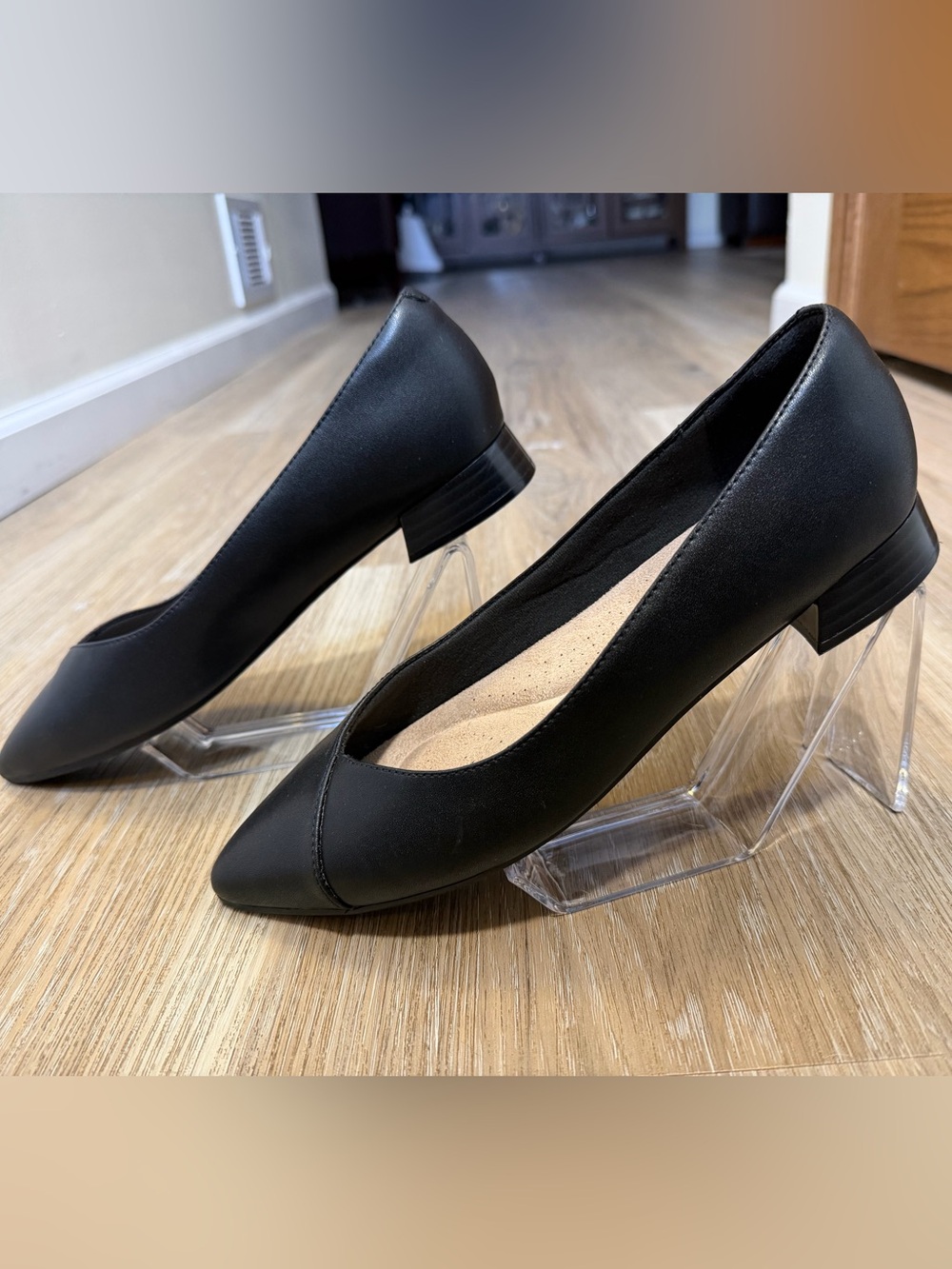 Clarks Natalyn Wish Black Leather Pumps Size 8.5 Pointed Toe New No Box